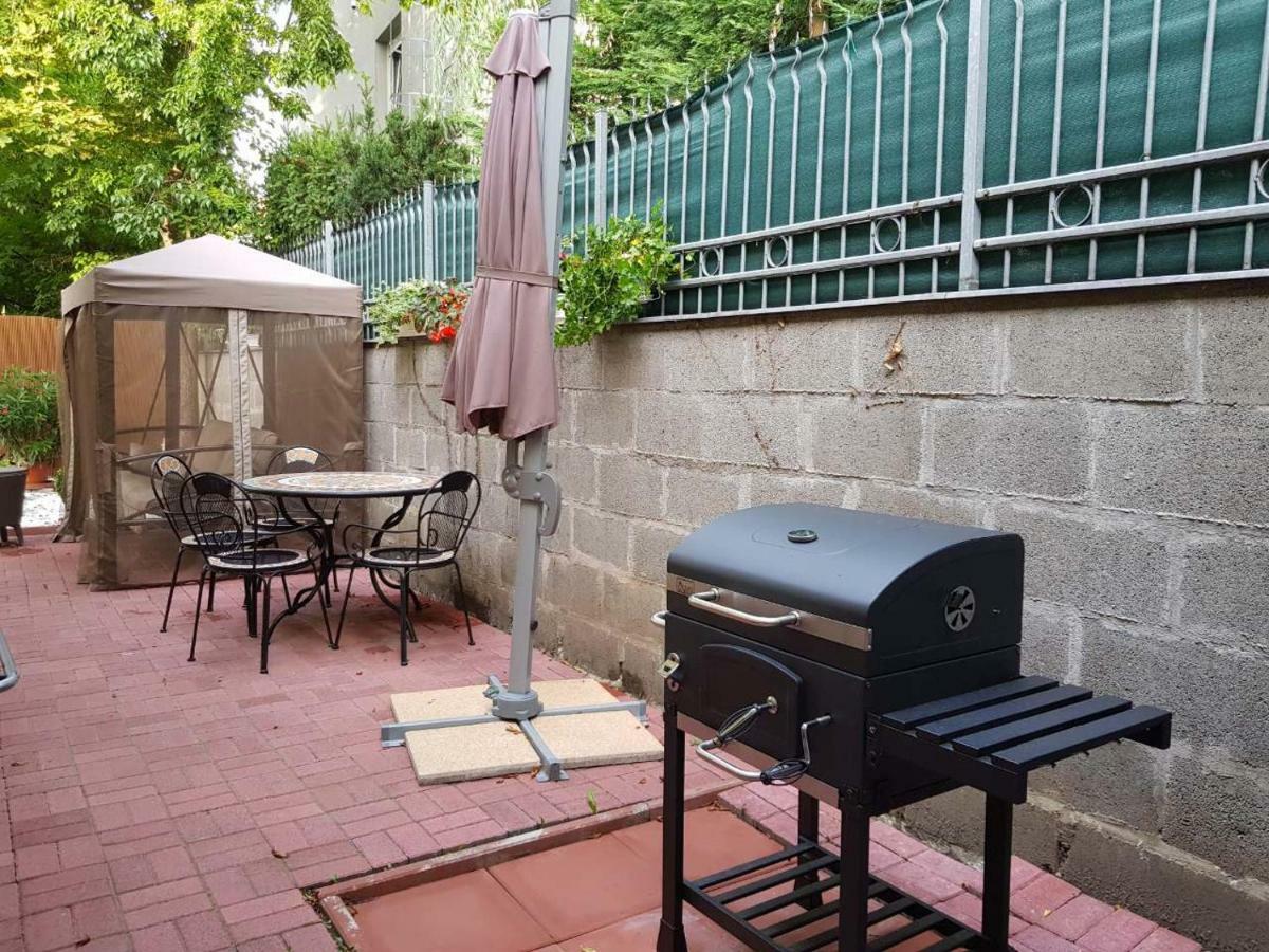 Ferienwohnung Brand New Garden Flat / Free Parking Budapest Exterior foto